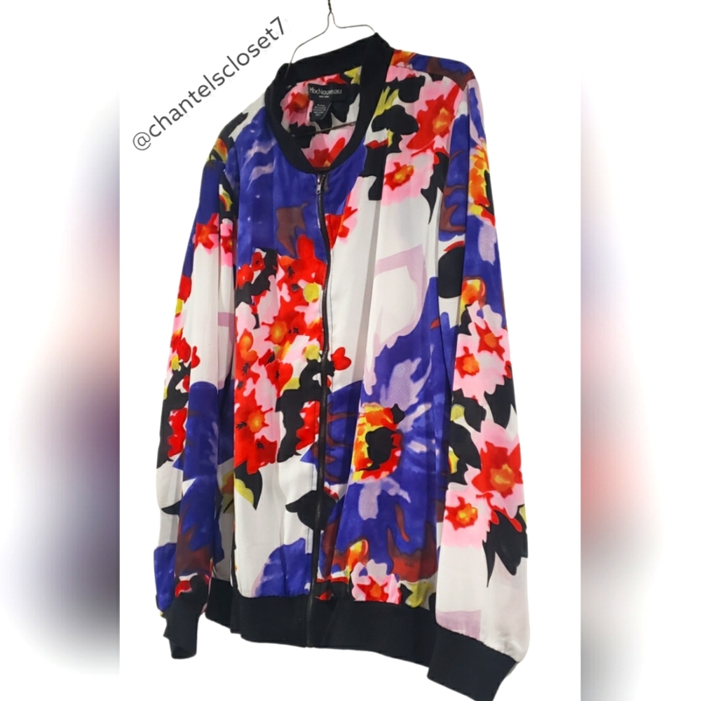 🏷2 For $20!!🏷Mix Nouveau Flower Sweater - Zip-up - LG Size - Thin and Breezy